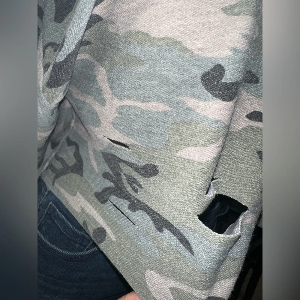 Dance & Marvel Green Camo Ripped Style Crop Top‎ - Picture 11 of 16